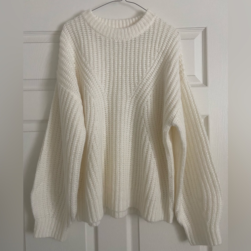 Crewneck pullover sweater